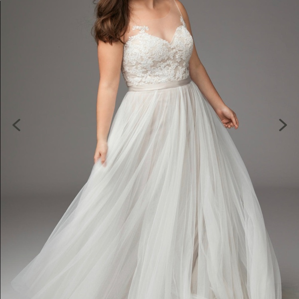 Watters Azriel Wedding Dress Size 8 NEVER BEEN WORN
